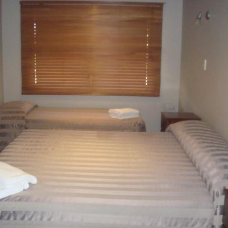 Bristol Motel Upper Hutt Eksteriør bilde
