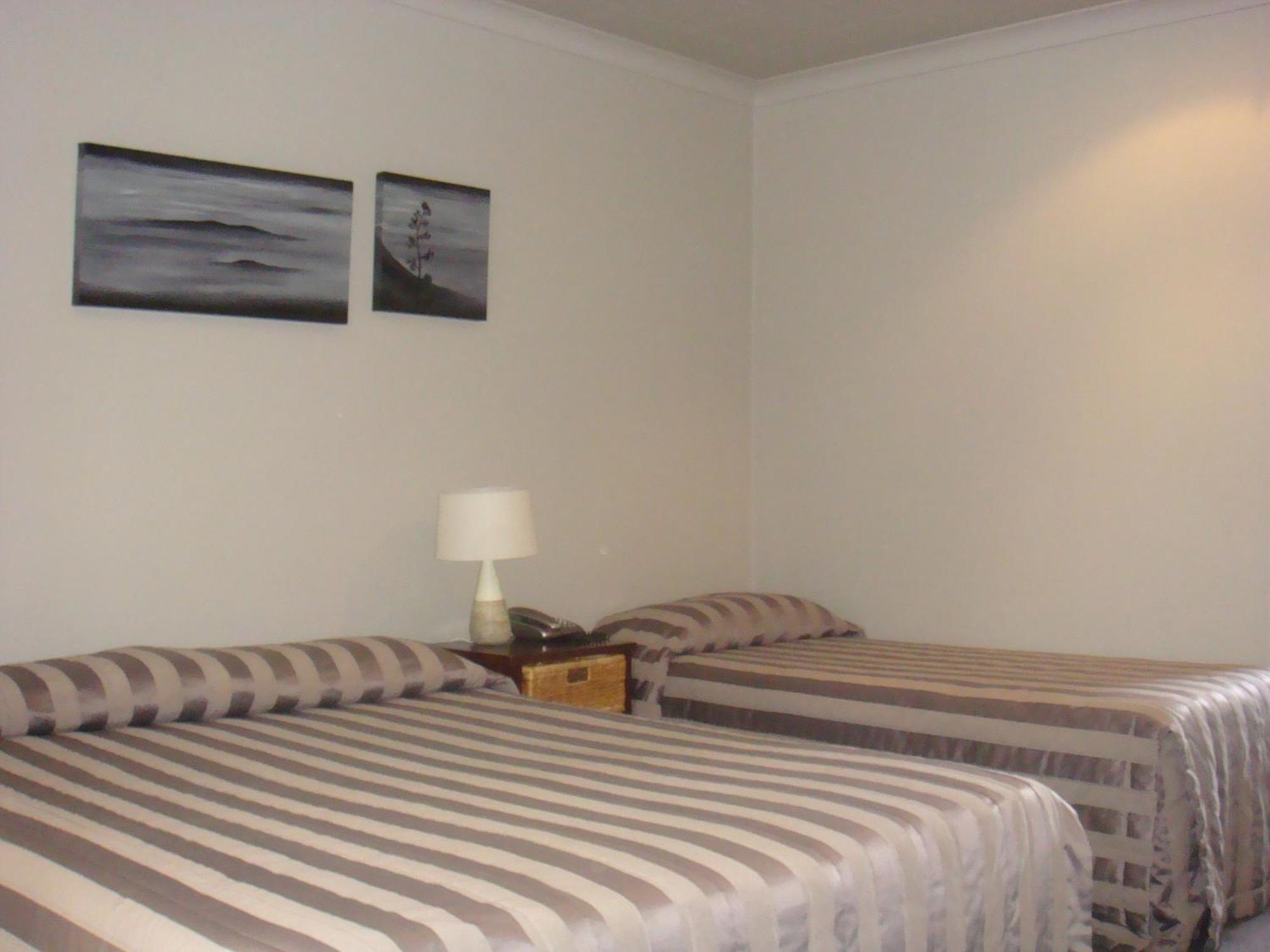 Bristol Motel Upper Hutt Eksteriør bilde