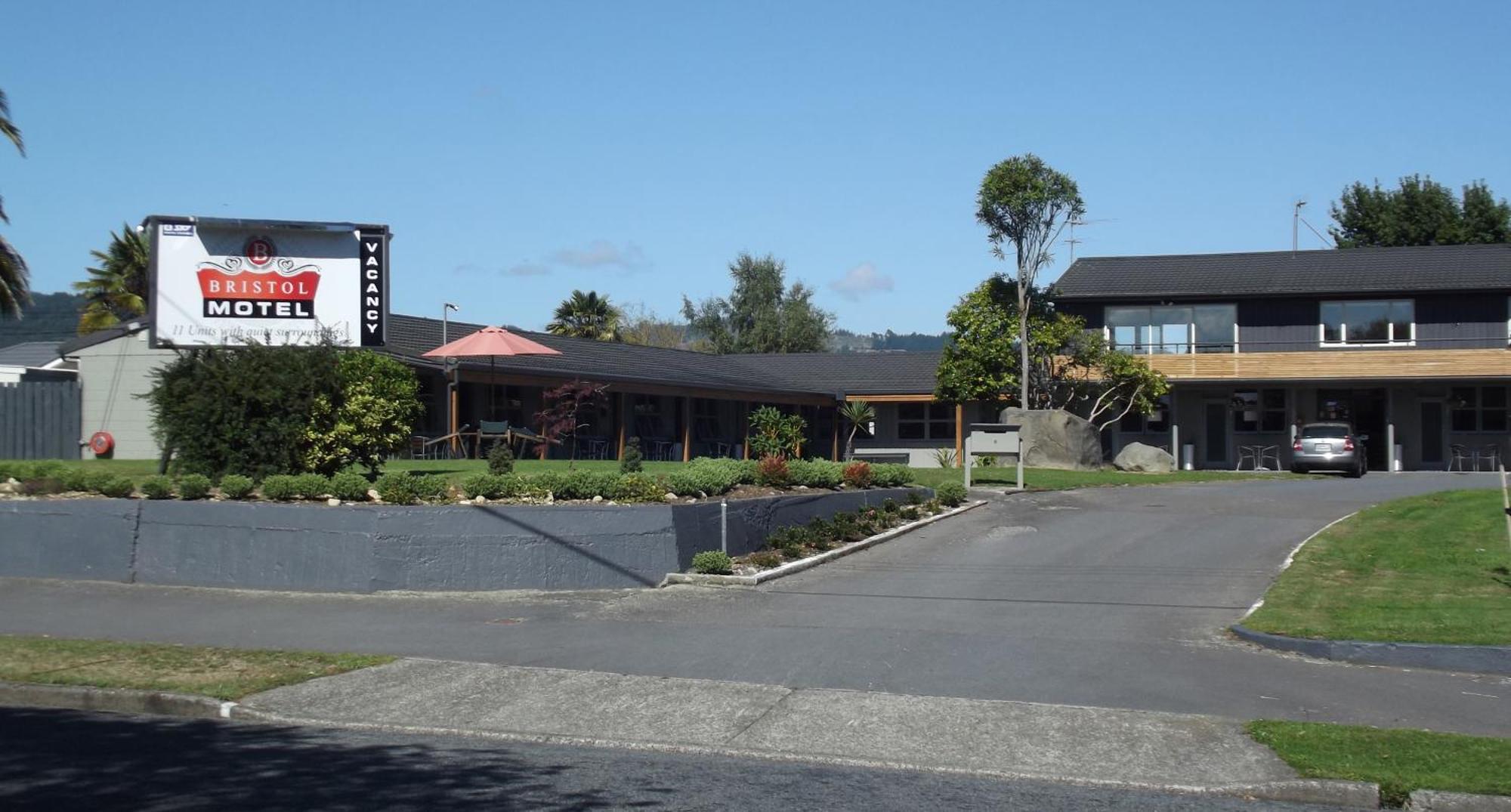 Bristol Motel Upper Hutt Eksteriør bilde